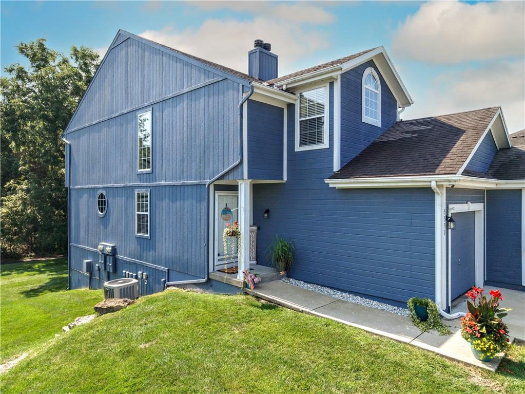 1st image of 5531 Nw Moonlight Meadow Dr, Lees Summit, MO 64064 | MLS# 2636141