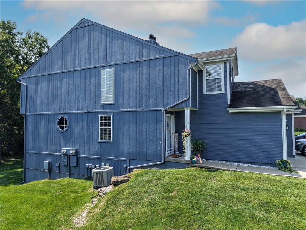 2nd image of 5531 Nw Moonlight Meadow Dr, Lees Summit, MO 64064 | MLS# 2636141