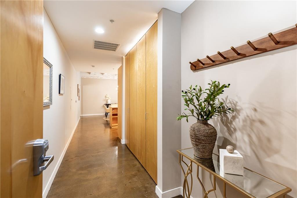 2nd image of 21 W 10th St #7D, Kansas City, MO 64105 | MLS# 2636162