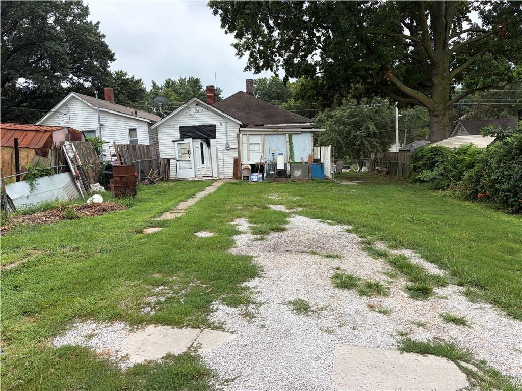 2nd image of 778 Spruce St, Leavenworth, KS 66048 | MLS# 2636164