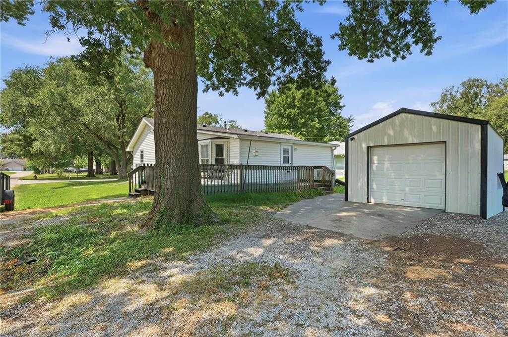 20th image of 205 N Mulberry St, Adrian, MO 64720 | MLS# 2636175