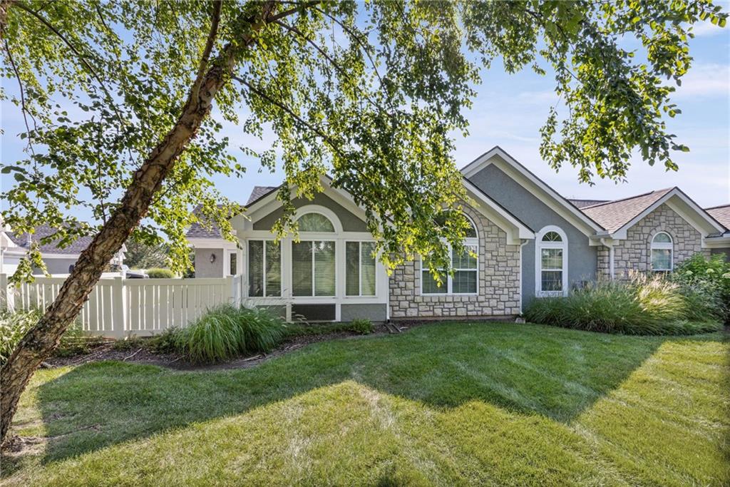 2nd image of 7135 Meadowsweet Ln, Shawnee, KS 66227 | MLS# 2636185