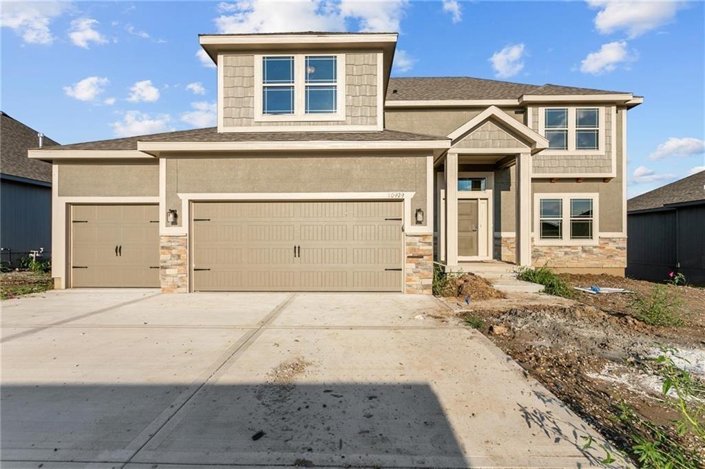 2nd image of 11034 N Corrington Ave, Kansas City, MO 64156 | MLS# 2636195