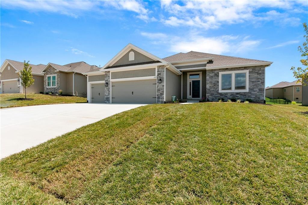 2nd image of 11028 N Corrington Ave, Kansas City, MO 64156 | MLS# 2636196