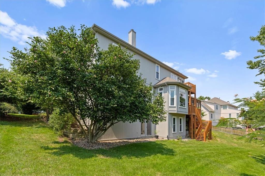 37th image of 605 Edgewood Dr, Lee's Summit, MO 64081 | MLS# 2636197