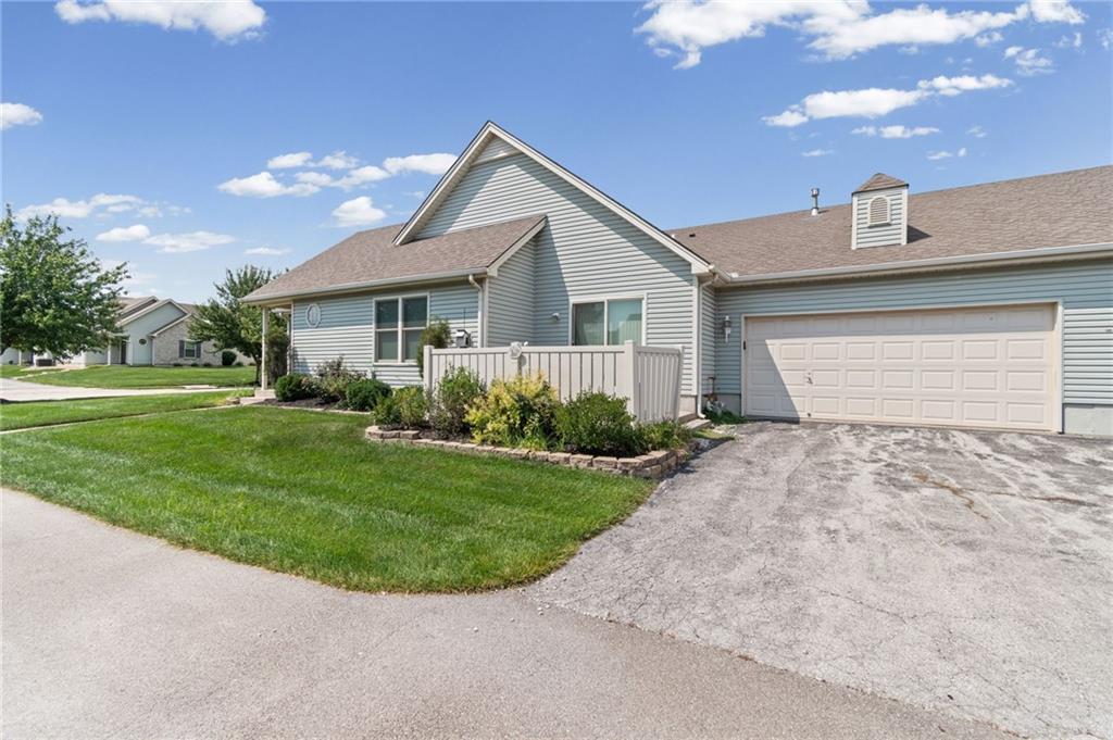 2nd image of 9831 N Potter Ave, Kansas City, MO 64157 | MLS# 2636214