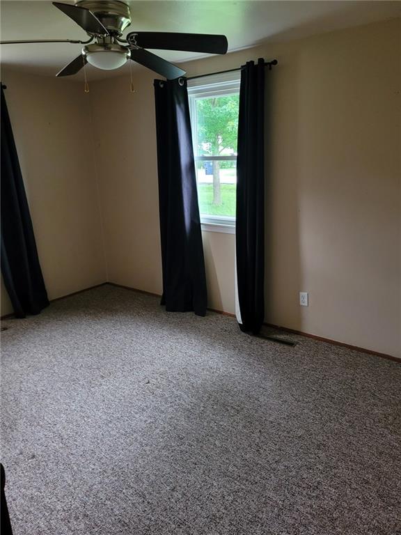 2nd image of 8105 N Summit St, Kansas City, MO 64118 | MLS# 2636217