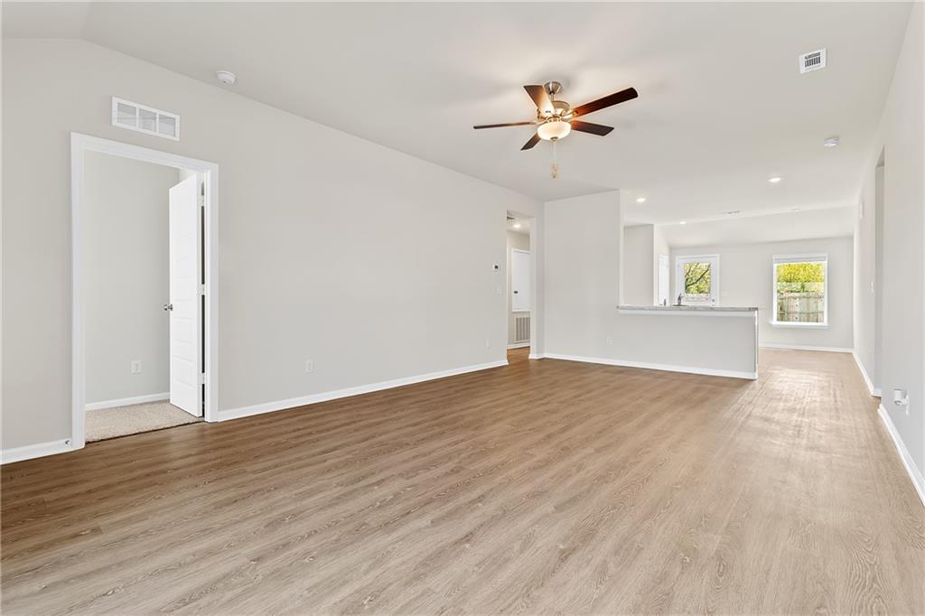 3rd image of 1608 Sw 9Th St, Oak Grove, MO 64075 | MLS# 2636225