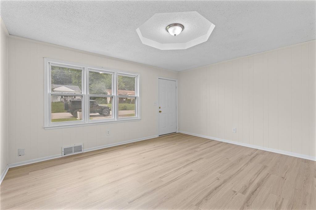 2nd image of 2414 Ne Pursell Rd, Kansas City, MO 64118 | MLS# 2636226