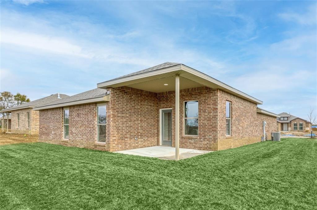 3rd image of 15624 Austin Ct, Basehor, KS 66007 | MLS# 2636259