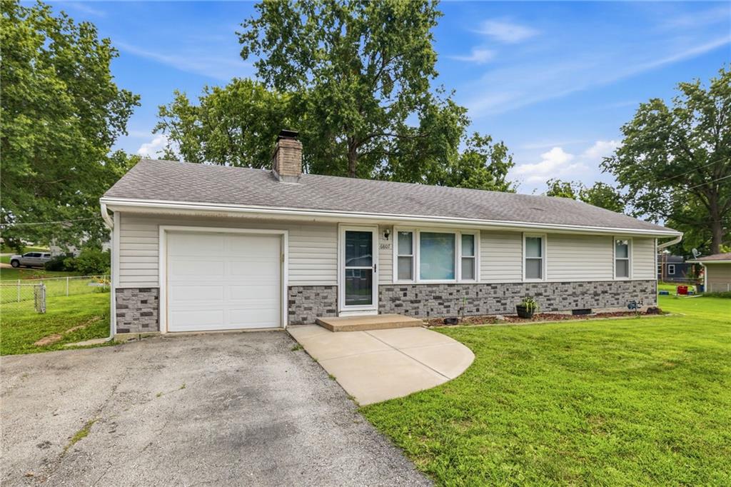 2nd image of 6807 N Brookside Rd, Pleasant Valley, MO 64068 | MLS# 2636260
