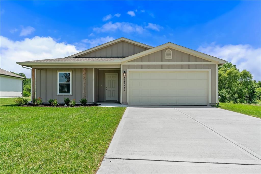 1st image of 20246 W 195th St, Spring Hill, KS 66083 | MLS# 2636269
