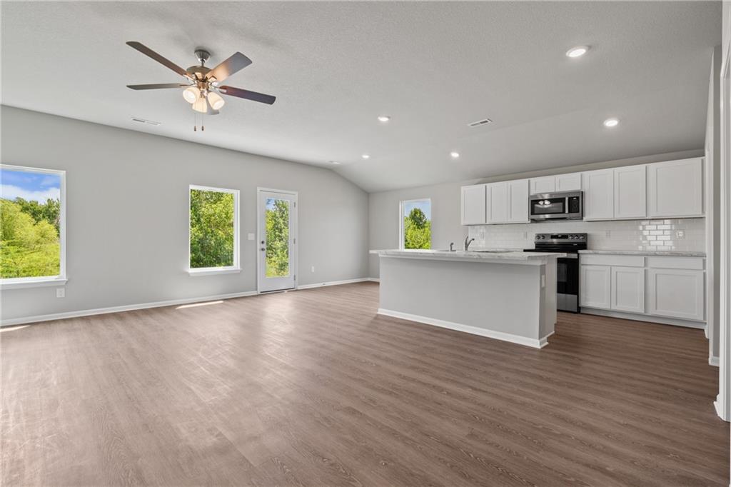 3rd image of 20246 W 195Th St, Spring Hill, KS 66083 | MLS# 2636269