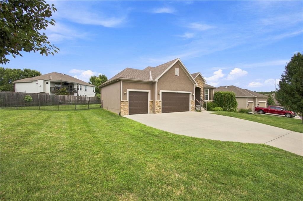 4th image of 4817 Sw Marguerite St, Blue Springs, MO 64015 | MLS# 2636271