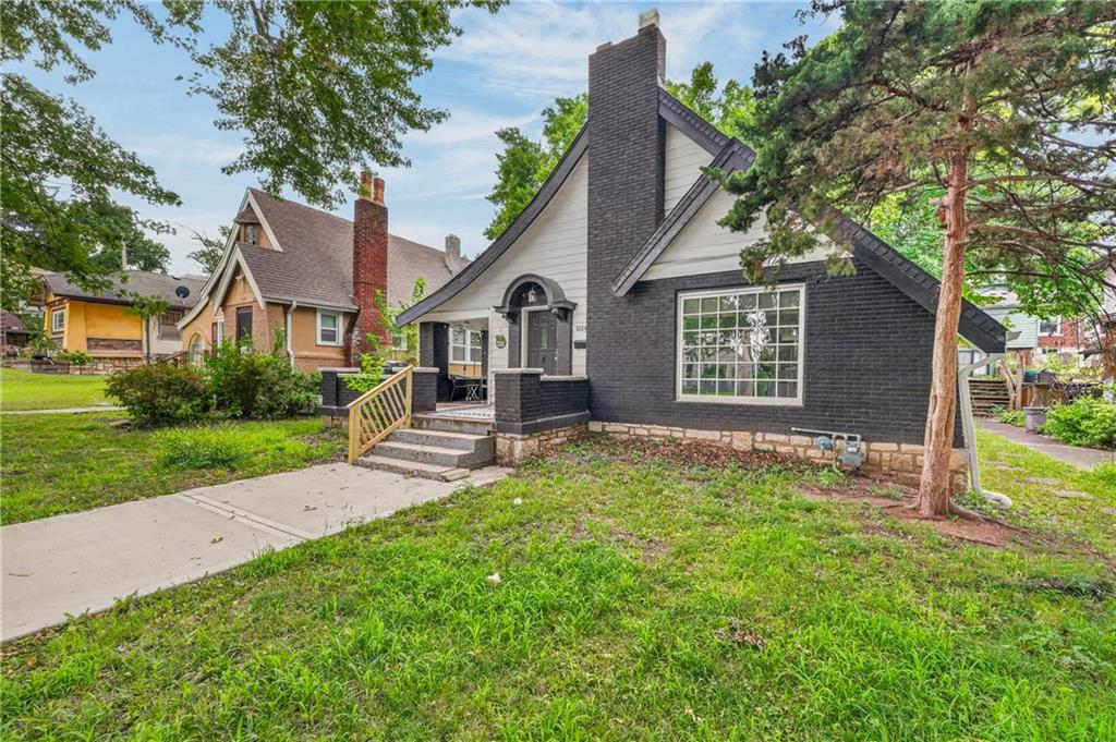 3rd image of 1024 N 25Th St, Kansas City, KS 66102 | MLS# 2636281