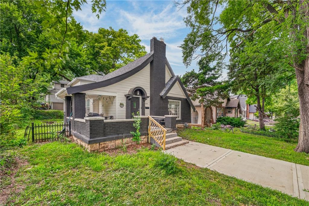 2nd image of 1024 N 25th St, Kansas City, KS 66102 | MLS# 2636281