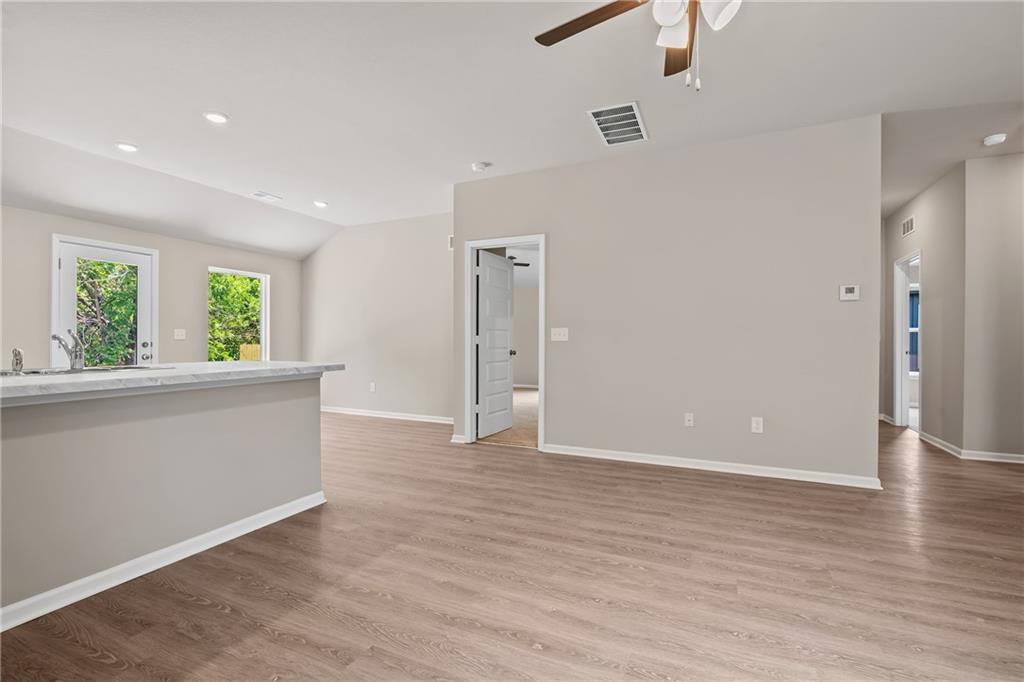 2nd image of 20279 W 195th St, Spring Hill, KS 66083 | MLS# 2636283