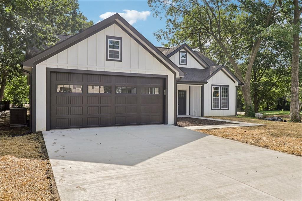 2nd image of 203 Saint Charles St, Holden, MO 64040 | MLS# 2636289