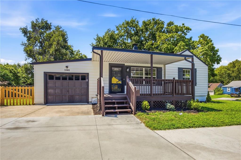 2nd image of 3301 S Ocheltree St, Olathe, KS 66061 | MLS# 2636290