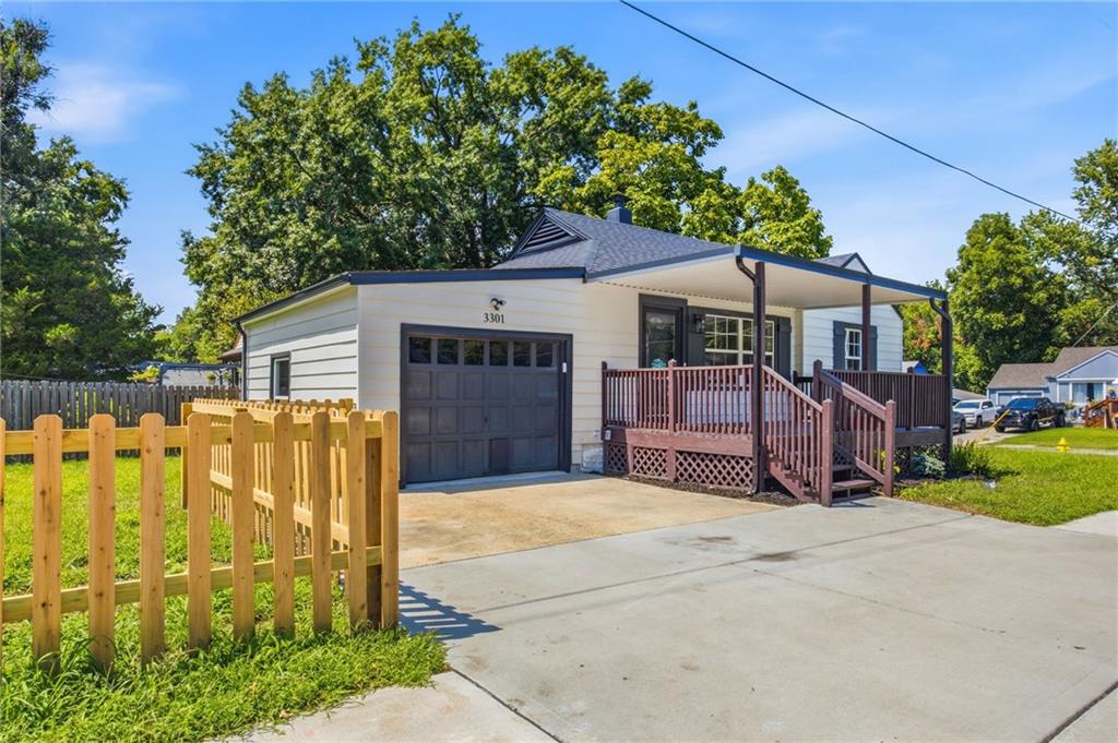 3rd image of 3301 S Ocheltree St, Olathe, KS 66061 | MLS# 2636290
