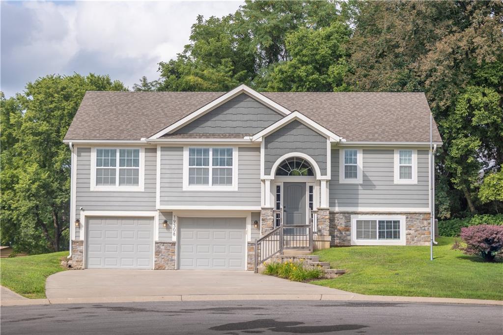 1st image of 19308 E Lynchburg Pl North N/a, Independence, MO 64058 | MLS# 2636313