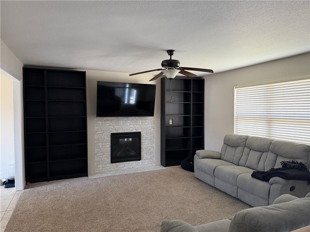 3rd image of 214 Ne Greystone Wy, Grain Valley, MO 64029 | MLS# 2636331