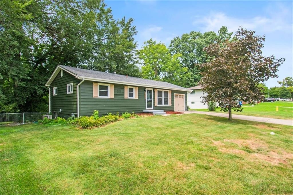 3rd image of 1002 S Main St, Liberty, MO 64068 | MLS# 2636335