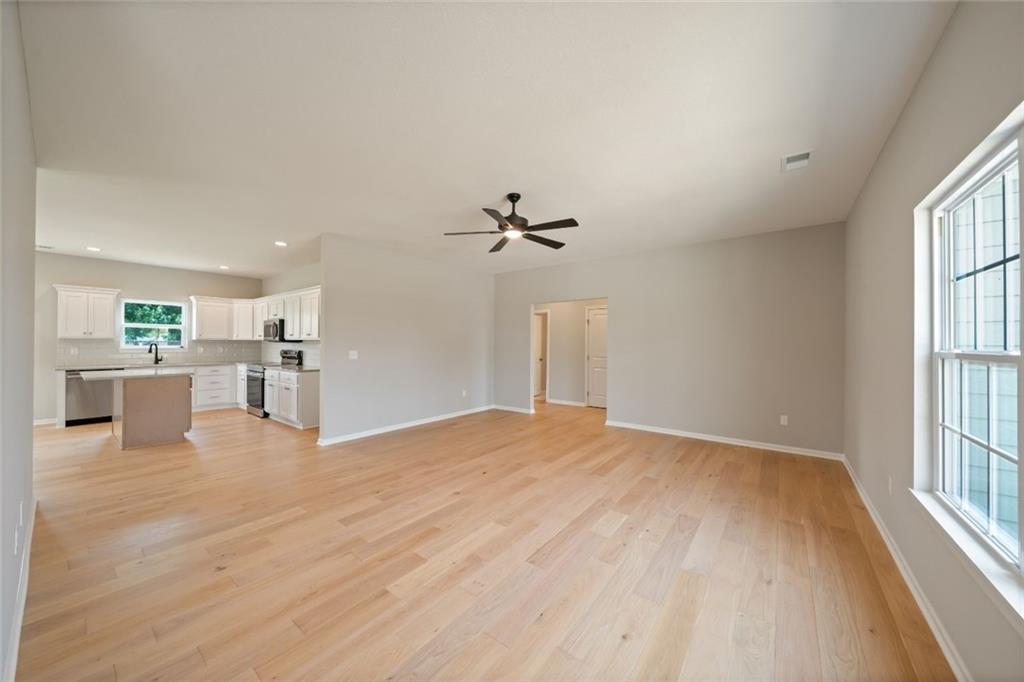 5th image of 571 S Meadowbrook St, Gardner, KS 66030 | MLS# 2636338