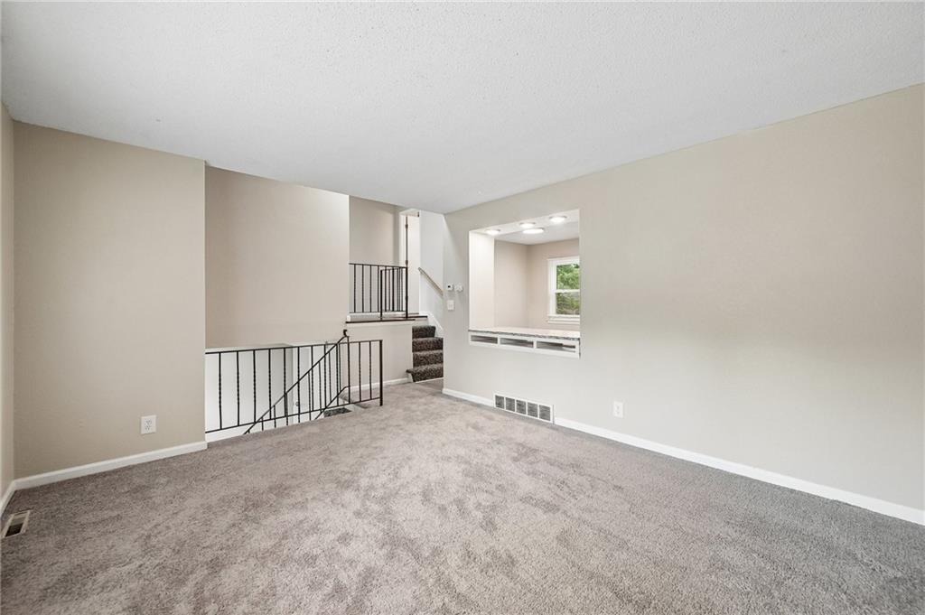 2nd image of 16412 E 32nd St S, Independence, MO 64055 | MLS# 2636341