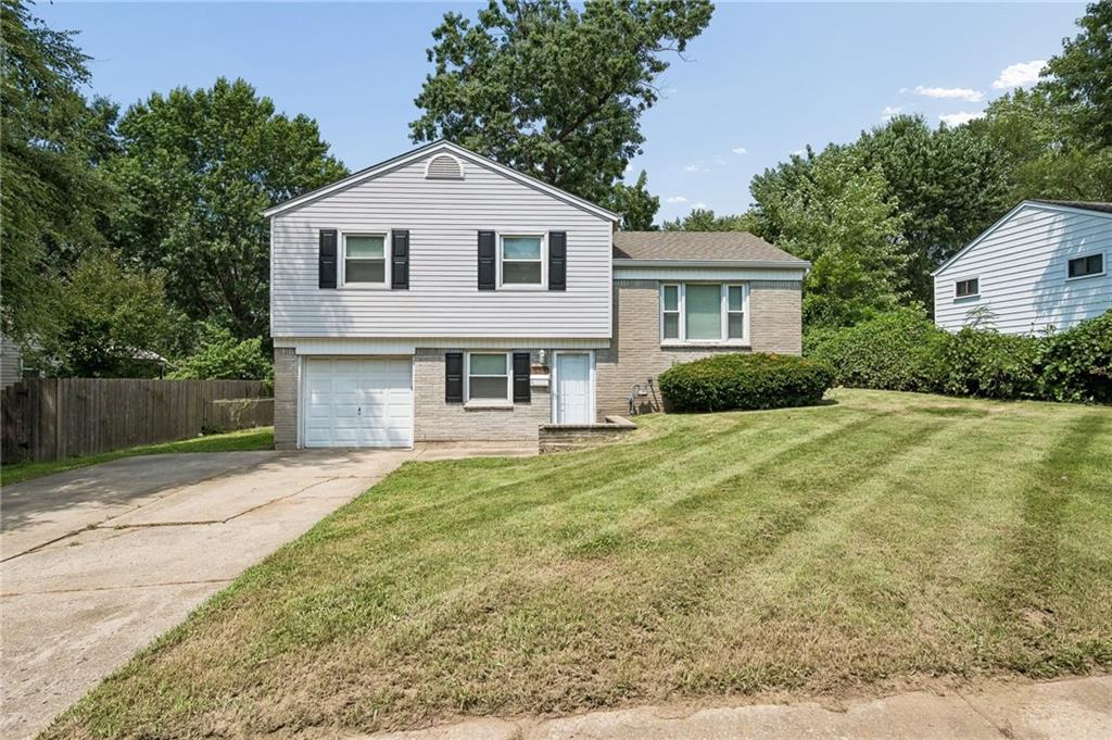 1st image of 16412 E 32nd St S, Independence, MO 64055 | MLS# 2636341