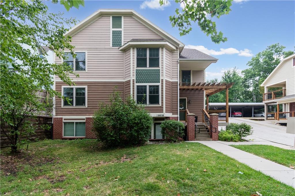 2nd image of 3612 Bell St, Kansas City, MO 64111 | MLS# 2636342