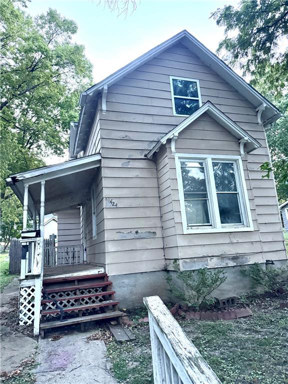 1st image of 1424 6th Ave, Leavenworth, KS 66048 | MLS# 2636349