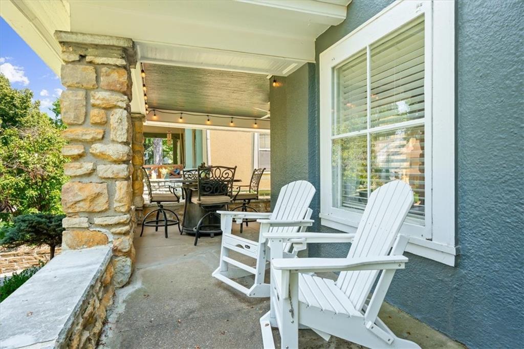 3rd image of 11 E Concord Ave, Kansas City, MO 64112 | MLS# 2636365