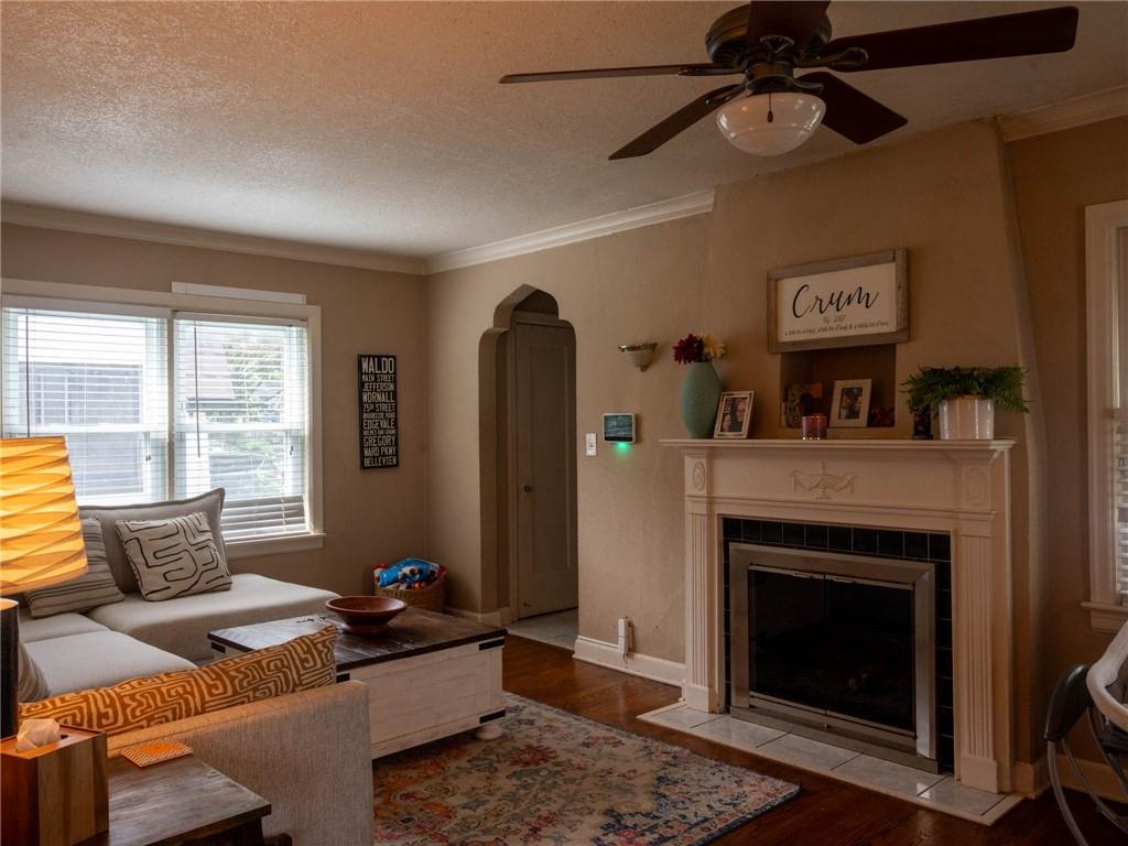 1st image of 7551 Grand Ave, Kansas City, MO 64114 | MLS# 2636369