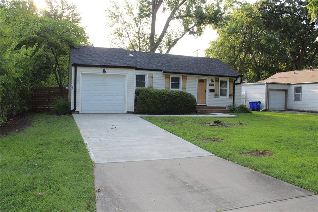 1st image of 7609 Foster St, Overland Park, KS 66204 | MLS# 2636405