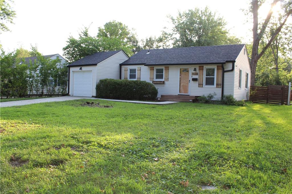 2nd image of 7609 Foster St, Overland Park, KS 66204 | MLS# 2636405