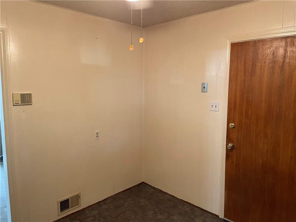 4th image of 12102 E 47Th Ter, Independence, MO 64055 | MLS# 2636411