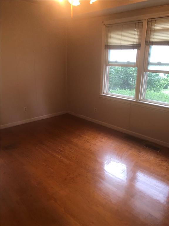 5th image of 12102 E 47Th Ter, Independence, MO 64055 | MLS# 2636411