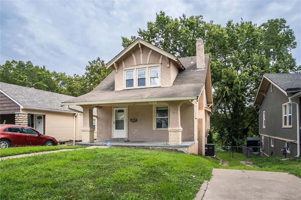 1st image of 3013 Parkwood Blvd, Kansas City, KS 66104 | MLS# 2636420