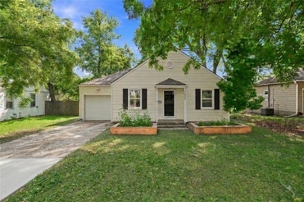 1st image of 7533 Marty St, Overland Park, KS 66204 | MLS# 2636423