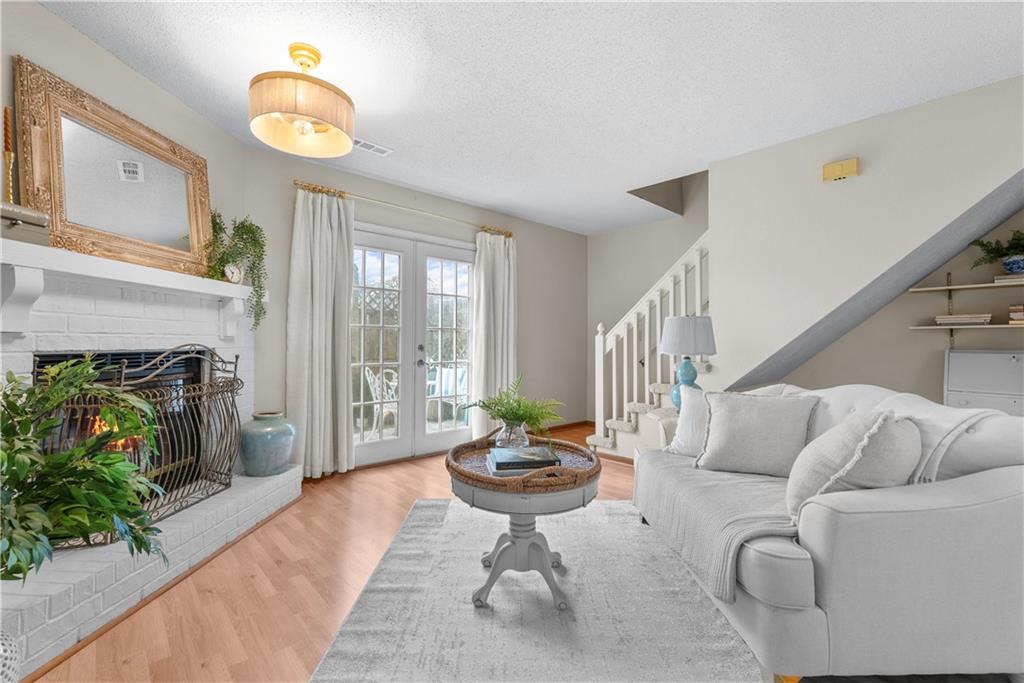2nd image of 518 Ne 6th St #D, Blue Springs, MO 64014 | MLS# 2636453