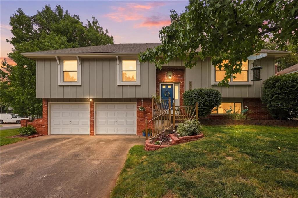 2nd image of 573 E 126th Ter, Olathe, KS 66061 | MLS# 2636483