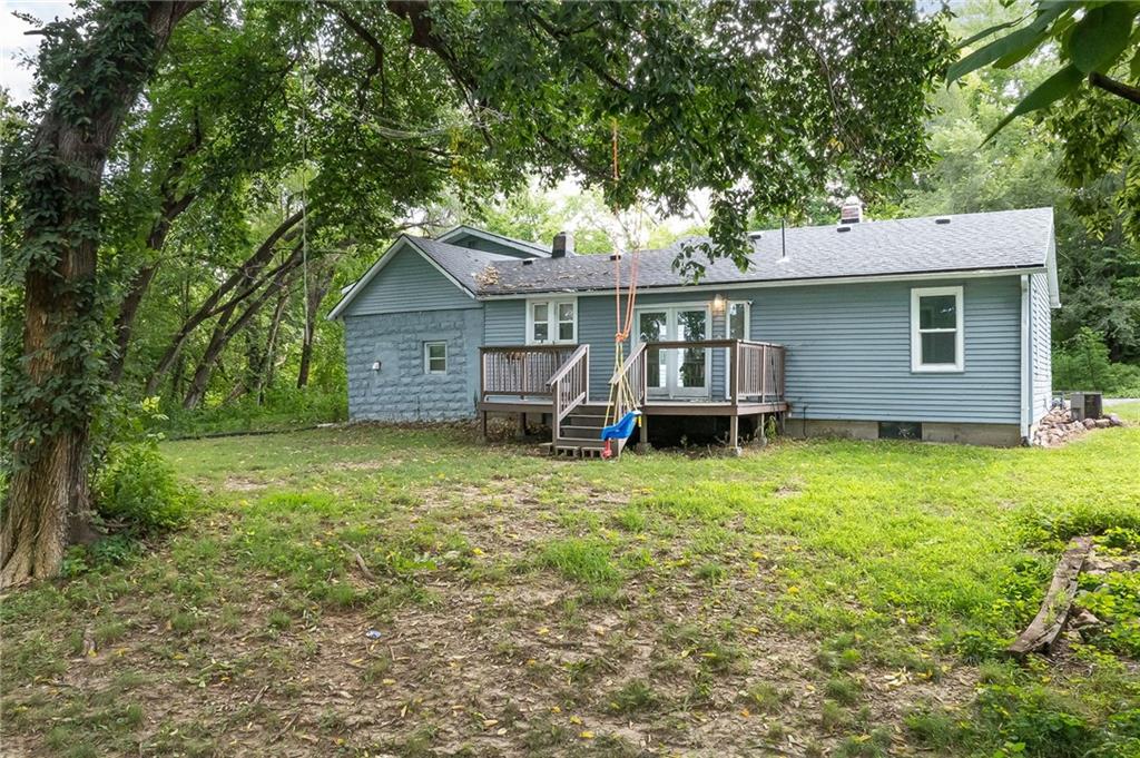 3rd image of 400 Austin St, St Joseph, MO 64505 | MLS# 2636491