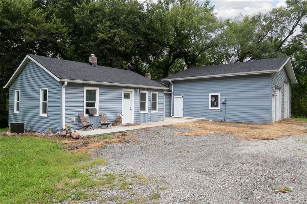 1st image of 400 Austin St, St Joseph, MO 64505 | MLS# 2636491