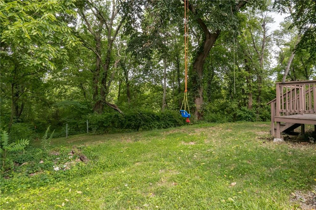 4th image of 400 Austin St, St Joseph, MO 64505 | MLS# 2636491