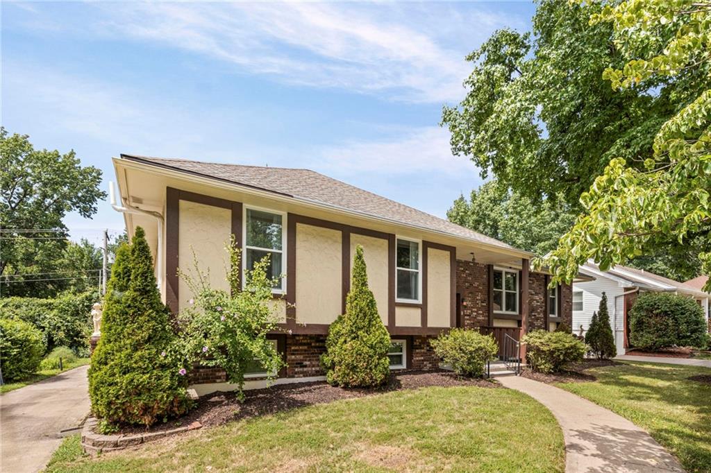 3rd image of 3408 S Phelps Rd, Independence, MO 64055 | MLS# 2636493