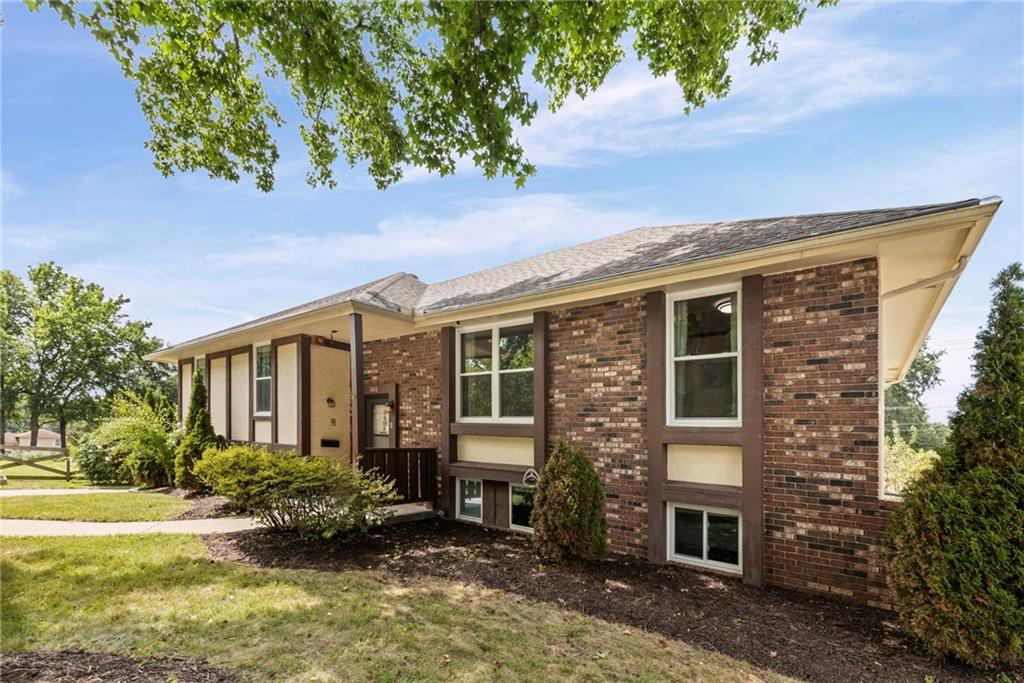 2nd image of 3408 S Phelps Rd, Independence, MO 64055 | MLS# 2636493