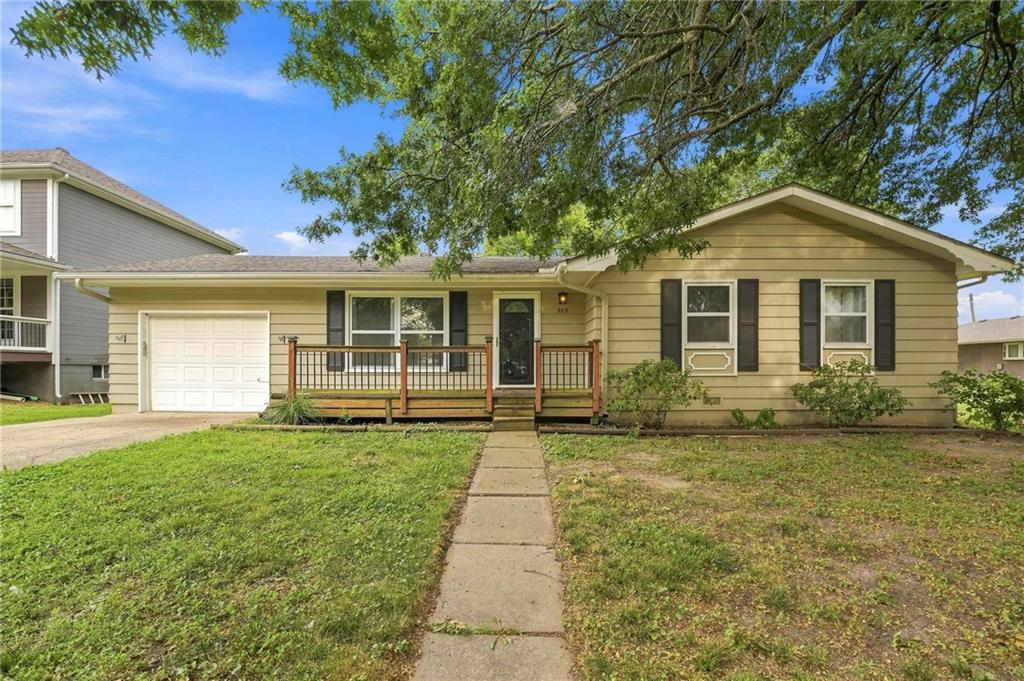 1st image of 505 S Olive St, Louisburg, KS 66053 | MLS# 2636496