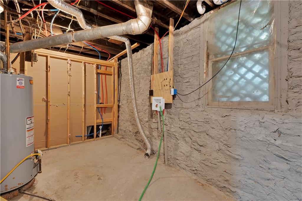15th image of 2425 Jackson Ave, Kansas City, MO 64127 | MLS# 2636497