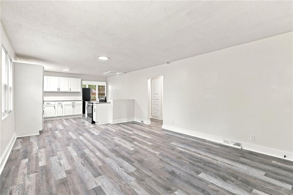 5th image of 915 Madison St, Leavenworth, KS 66048 | MLS# 2636499